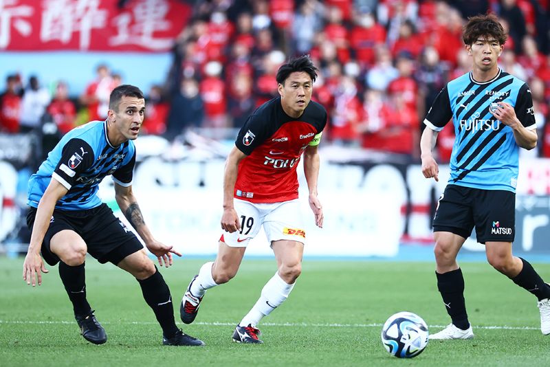 nhan-dinh-kawasaki-frontale-vs-urawa-reds-ngay-21-5